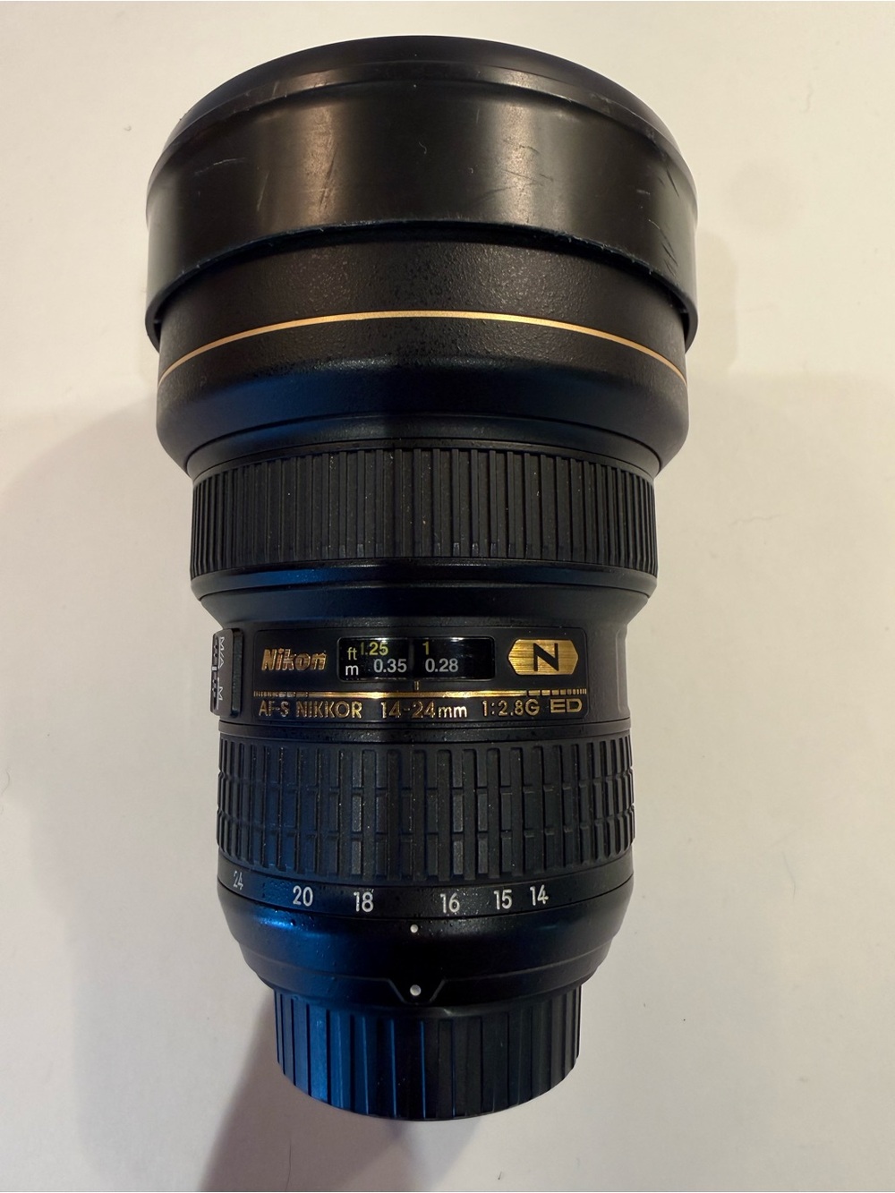 Nikon 14-24mm f/2.8 AF-S Nikkor Wide-Angle Zoom Lens - Black with Gold Trim